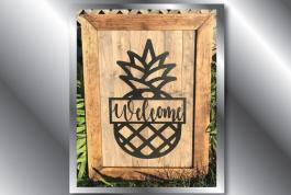 Welcome pineapple sign